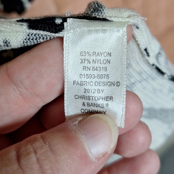 CHRISTOPHER AND BANKS SIZE MEDIUM BUTTON DOWN SWEATER BLACK AND WHITE - Picture 5 of 5